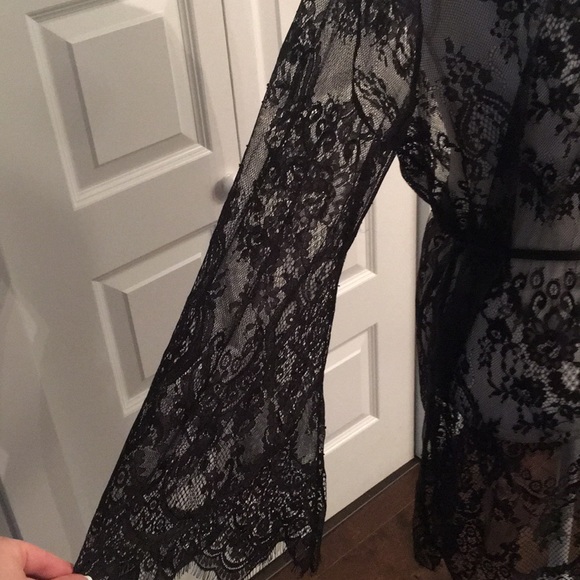 In Bloom lingerie robe - Picture 5 of 7